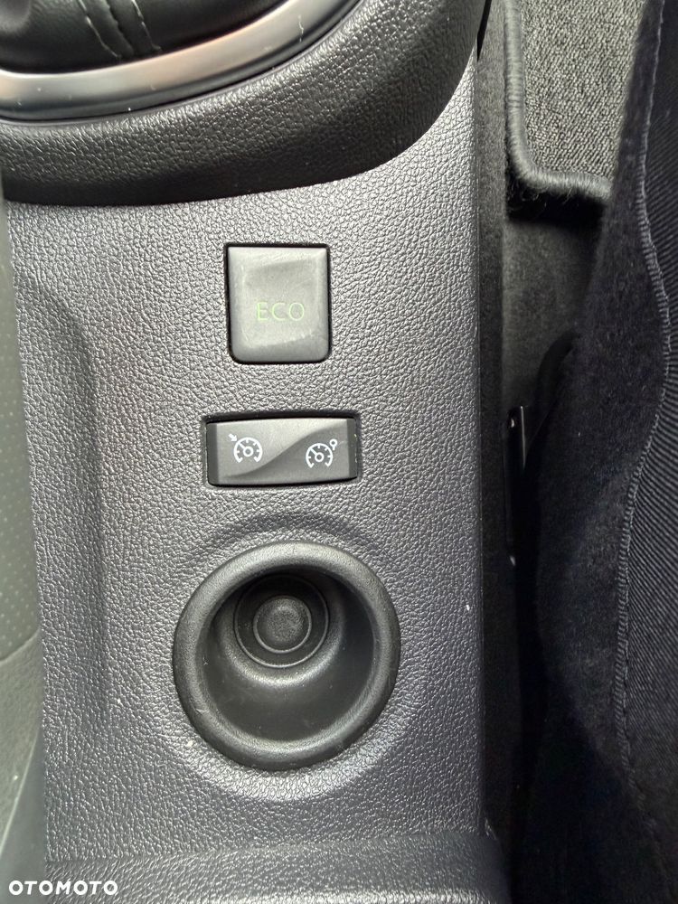 Renault Captur TCe 100 EXPERIENCE - 13