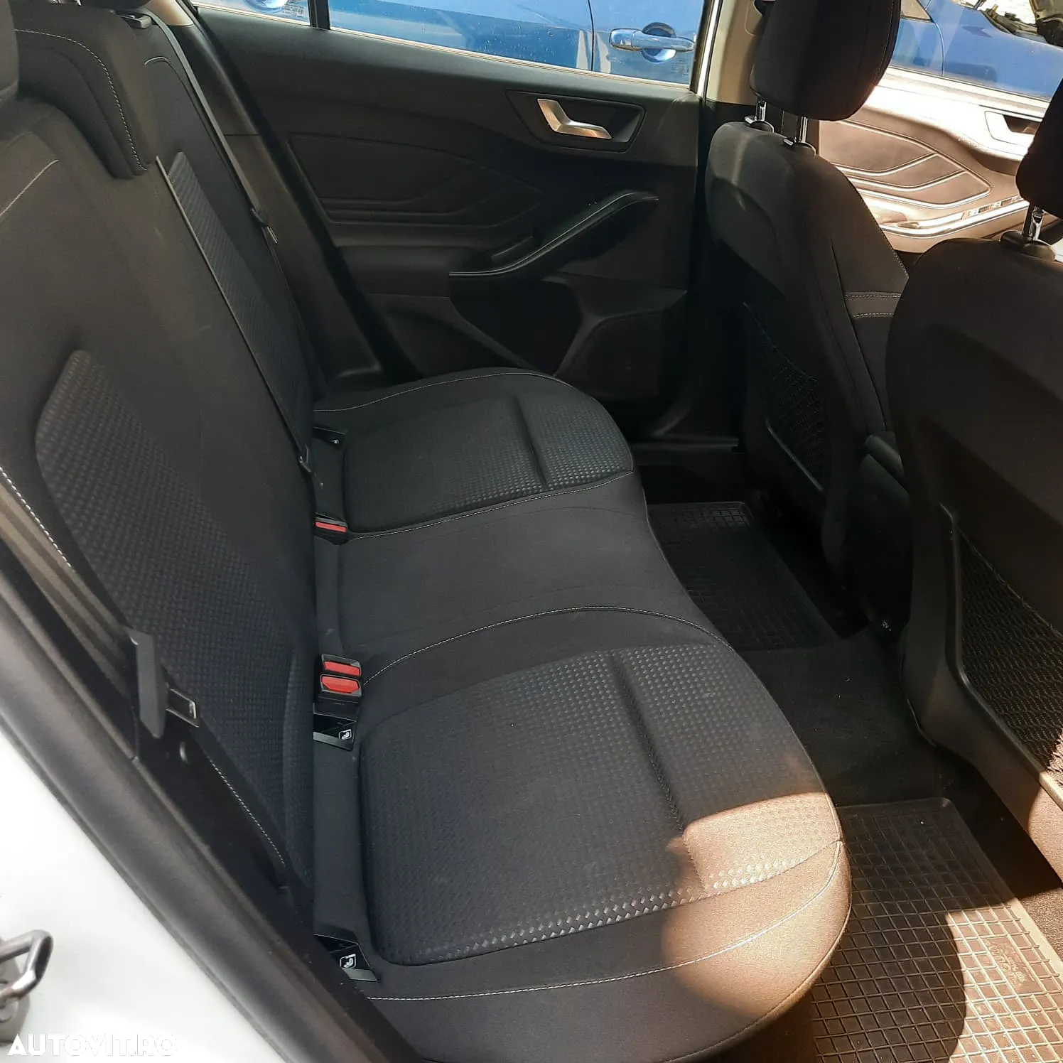 Ford Focus - 8