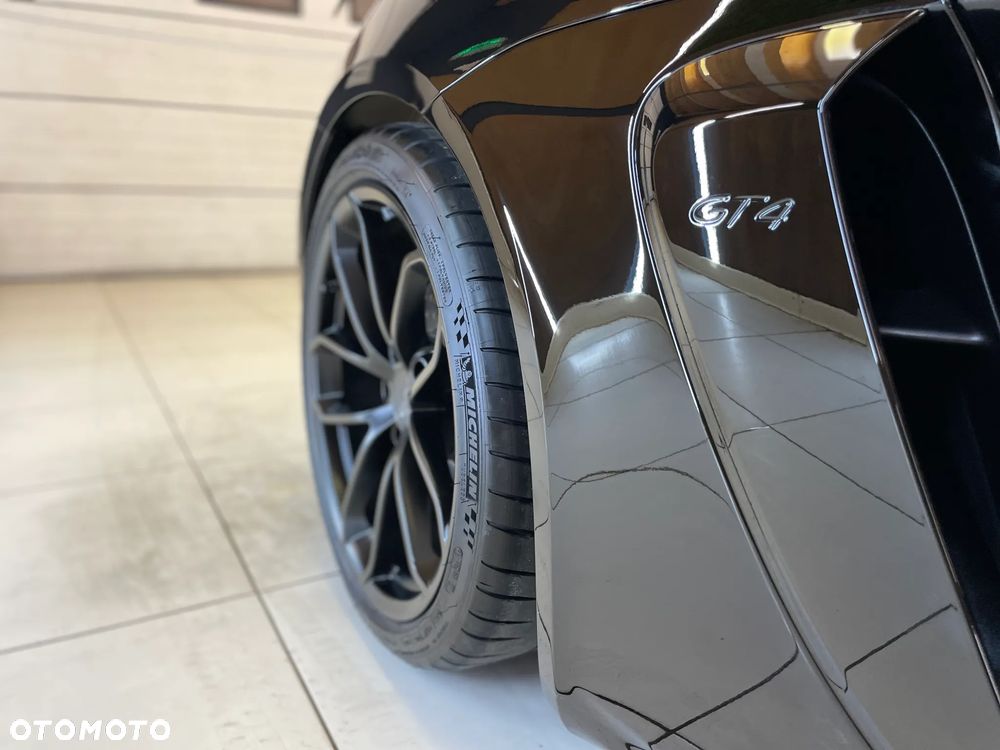 Porsche 718 Cayman - 12