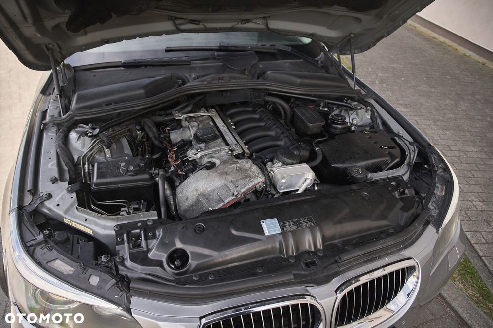 BMW Seria 5 525i - 39
