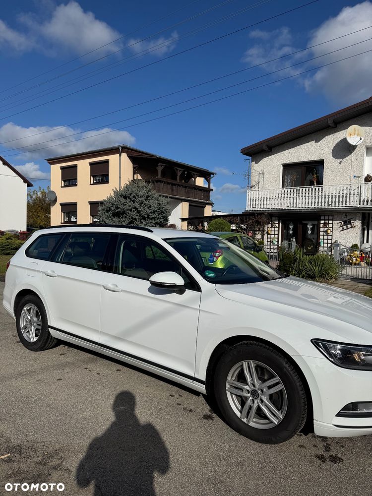 Volkswagen Passat - 4