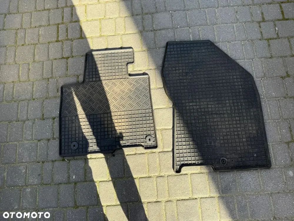 Wycieraczki dywaniki gumowe komplet Toyota Land Cruiser 150 LC150 - komplet - 2