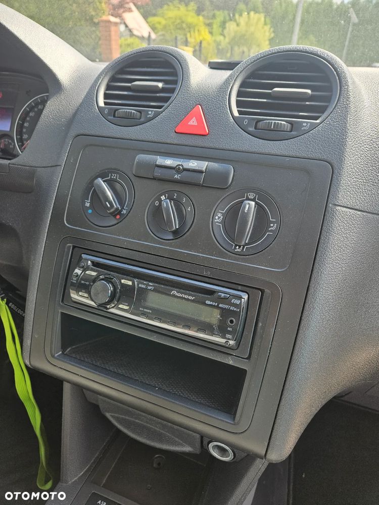 Volkswagen Caddy - 11