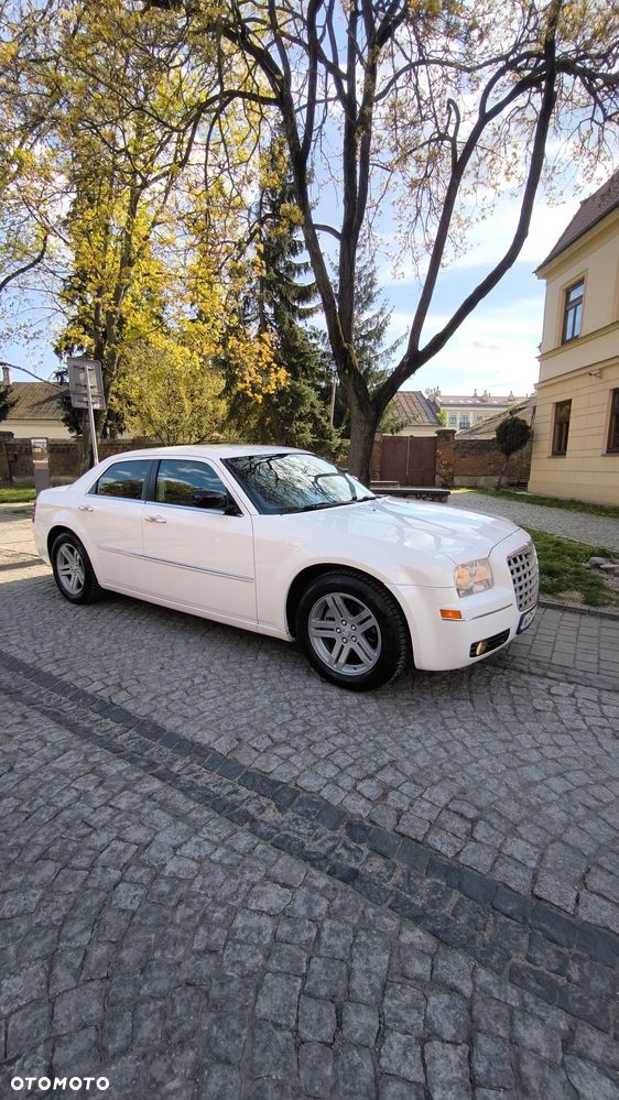 Chrysler 300C 2.7 V6 - 7