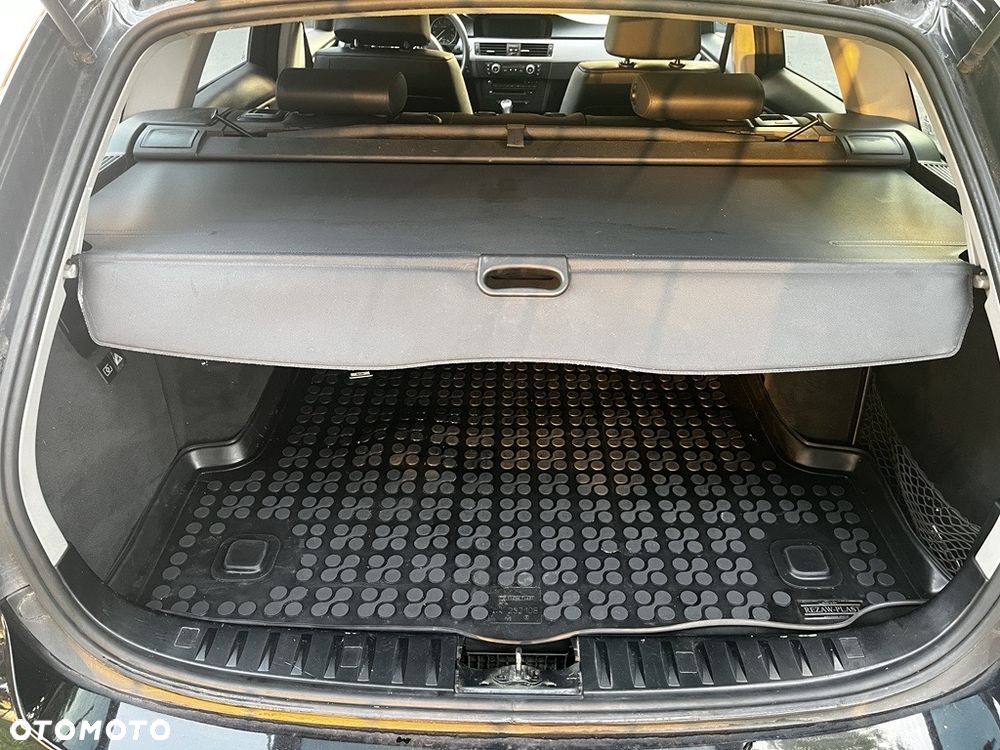BMW Seria 3 325i - 6