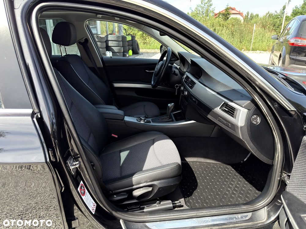 BMW Seria 3 320d xDrive DPF Edition Lifestyle - 22