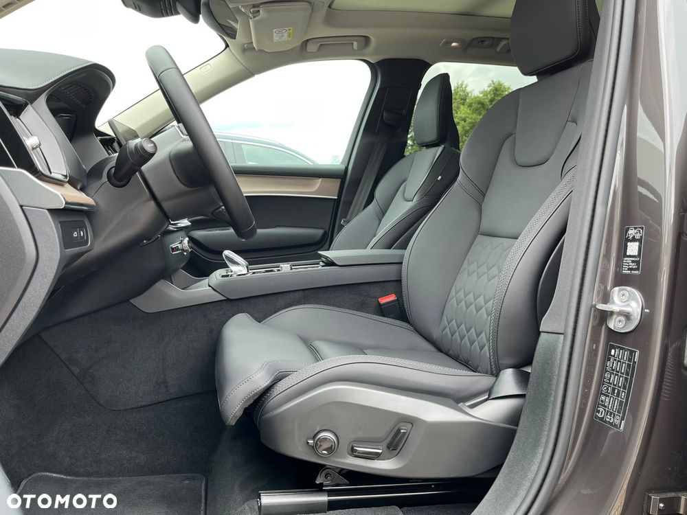 Volvo XC 90 - 12