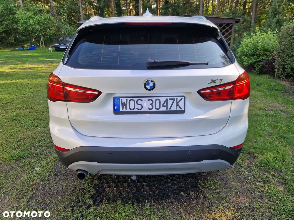 BMW X1 sDrive16d - 28