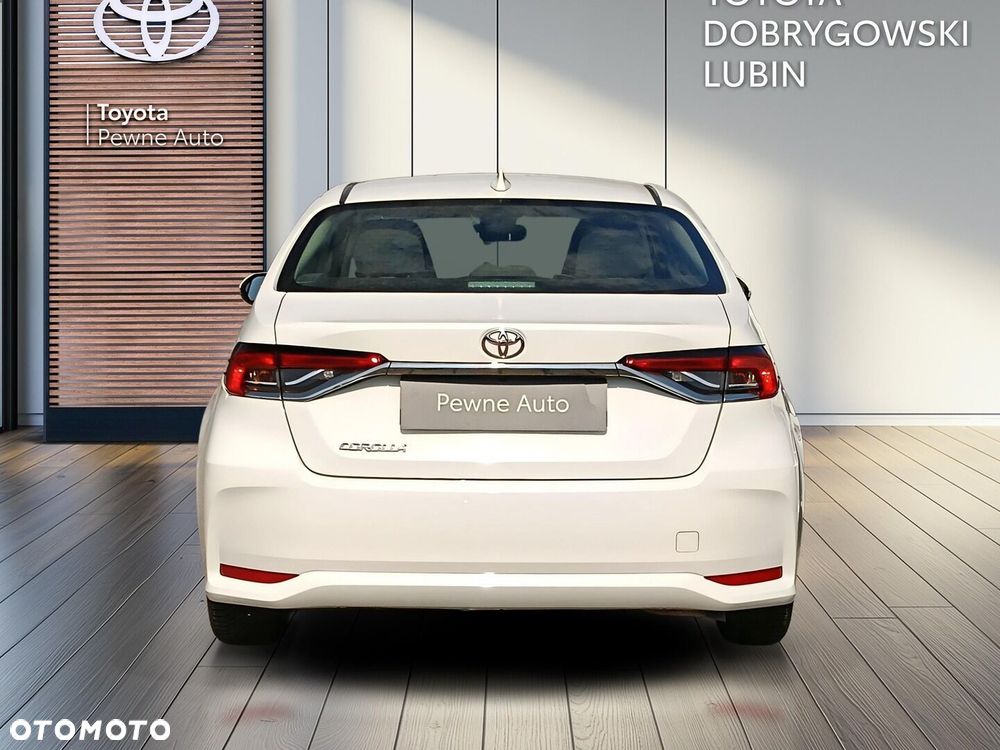 Toyota Corolla - 4
