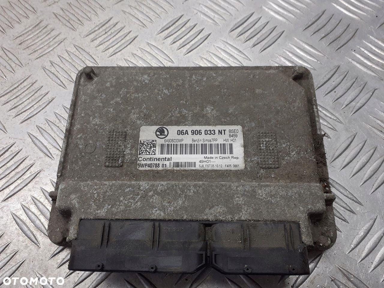 KOMPUTER STEROWNIK SILNIKA SKODA OCTAVIA II 1.6 06A906033NT - 1