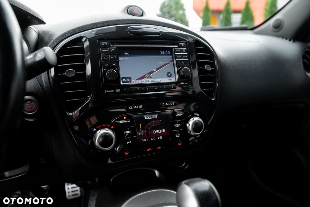 Nissan Juke 1.6 T Tekna 4x4 - 33