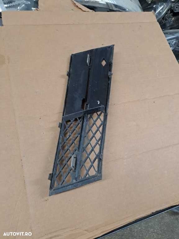 Grila stanga dreapta bara fata Bmw seria 5 F10 originala - 3