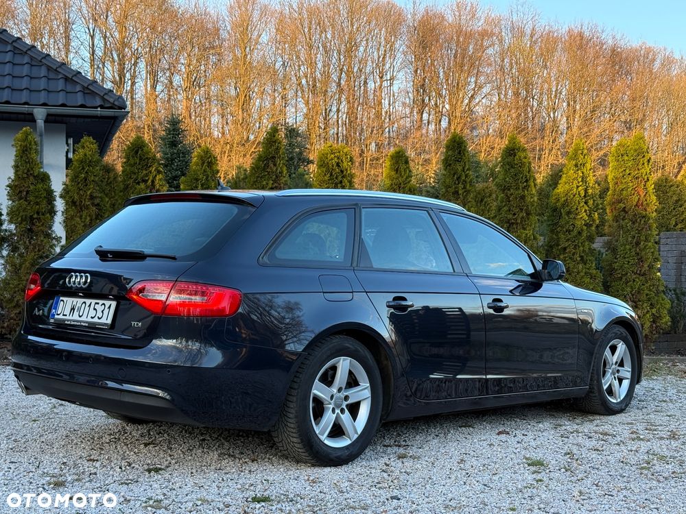 Audi A4 Avant 2.0 TDI DPF clean diesel multitronic S line Sportpaket - 22