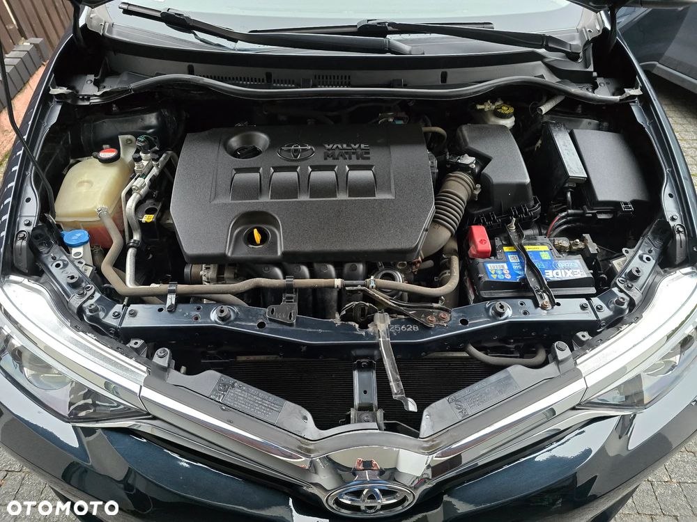 Toyota Auris 1.6 Premium Comfort - 16