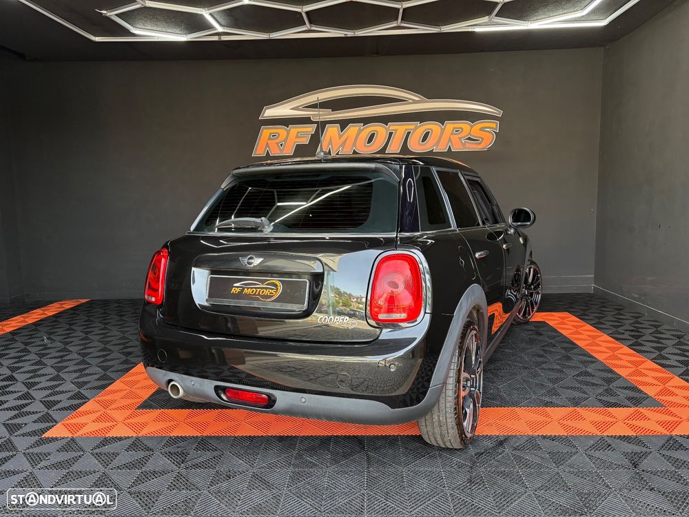 MINI 5 Portas Cooper D Aut. - 8