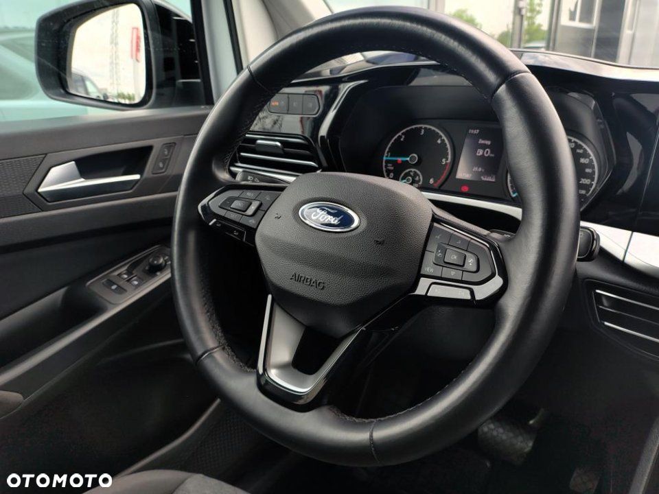 Ford Tourneo Connect Grand - 13