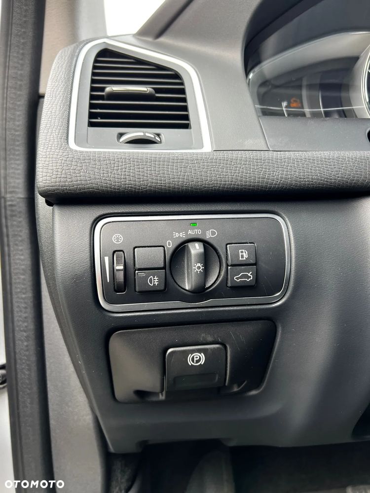 Volvo XC 60 - 22