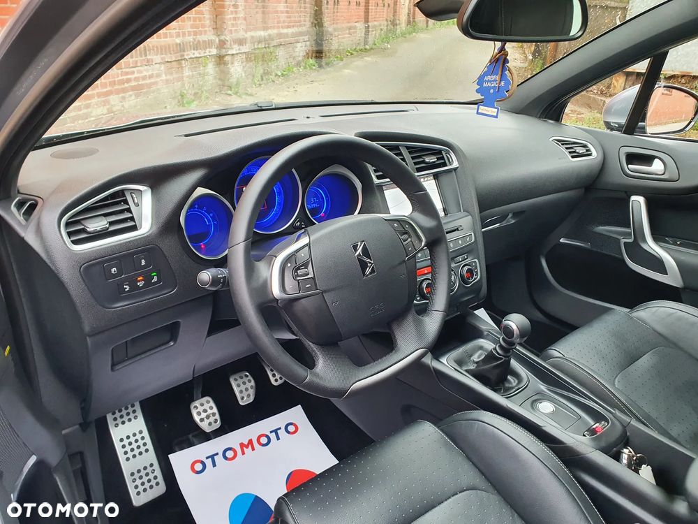 DS Automobiles DS 4 - 12