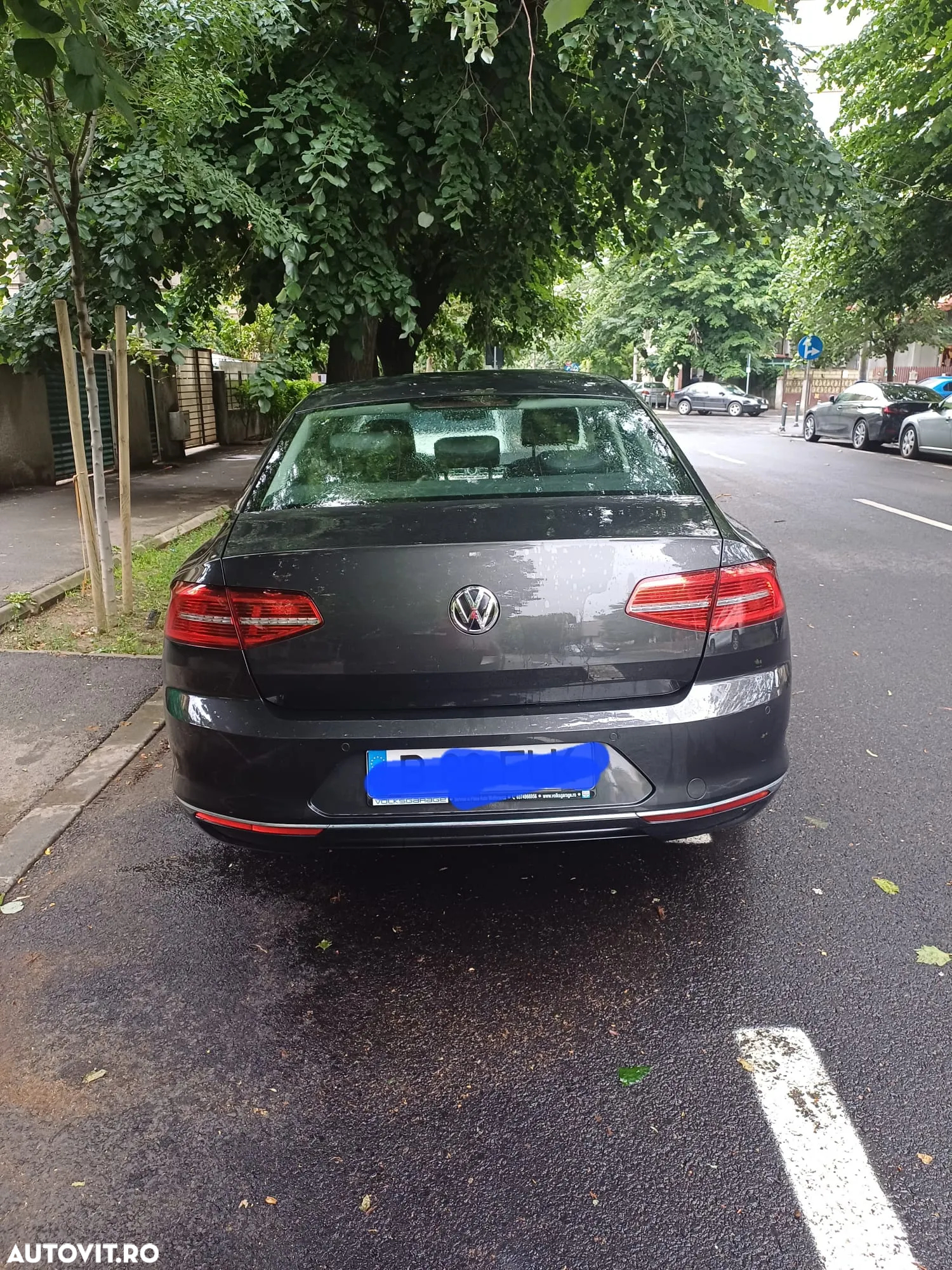 Volkswagen Passat - 11