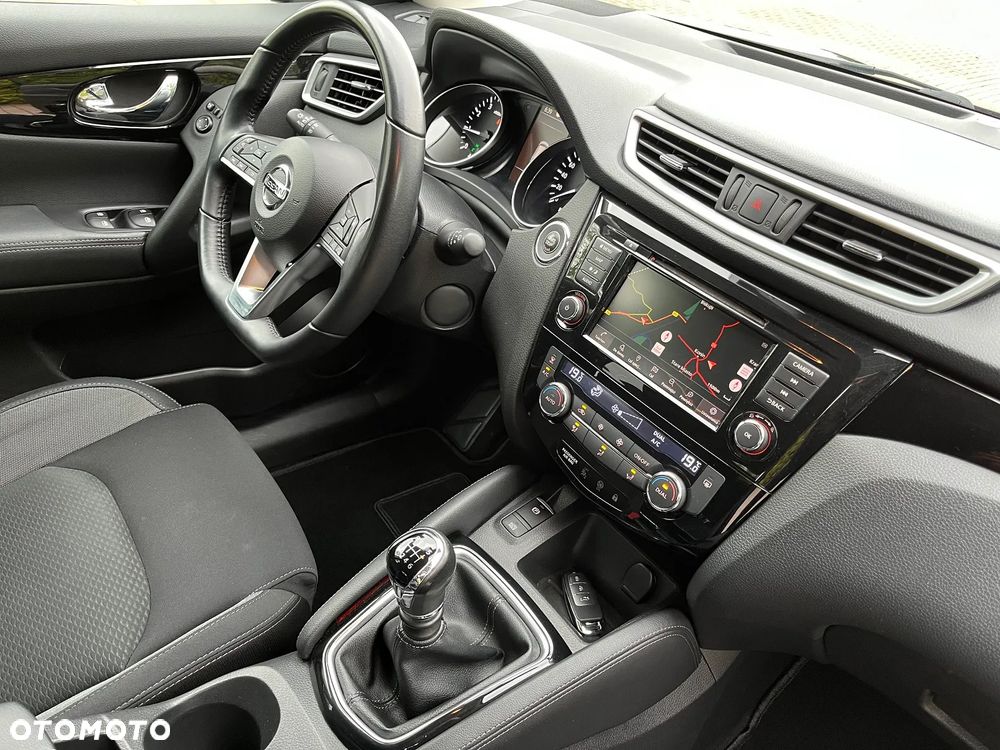 Nissan Qashqai 1.3 DIG-T N-Connecta - 2