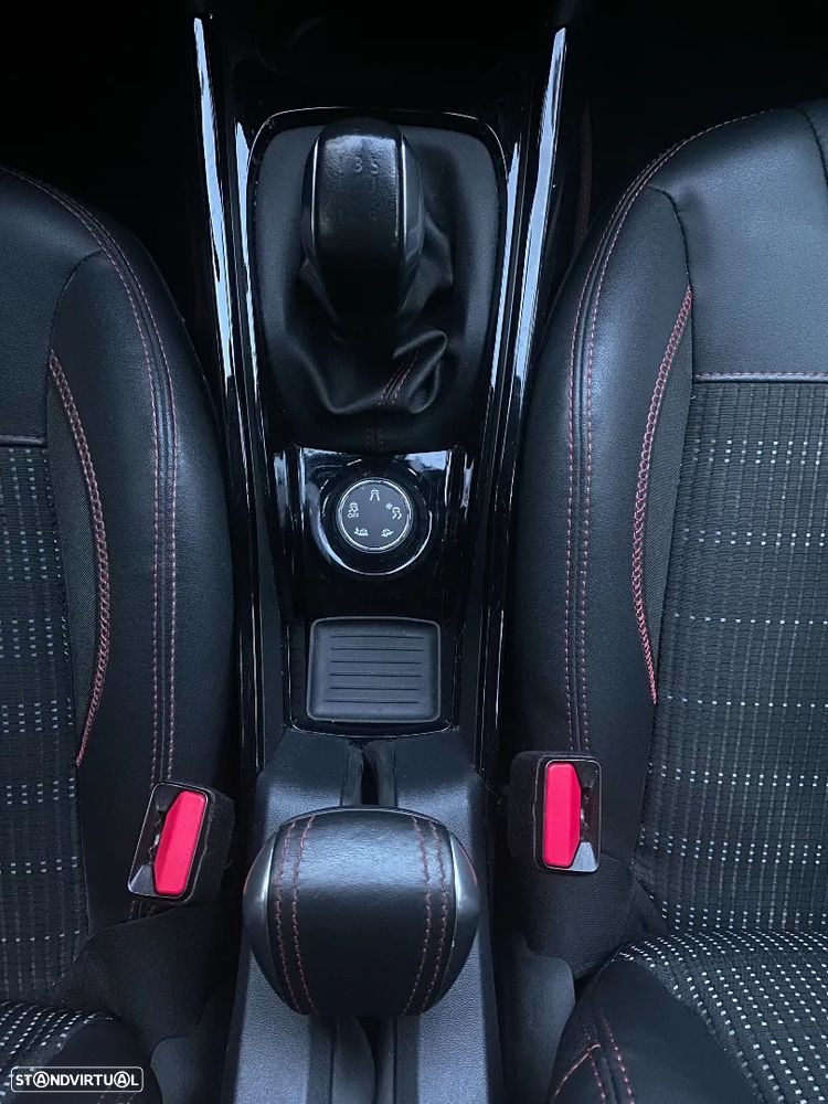 Peugeot 2008 1.2 PureTech GT Line - 9