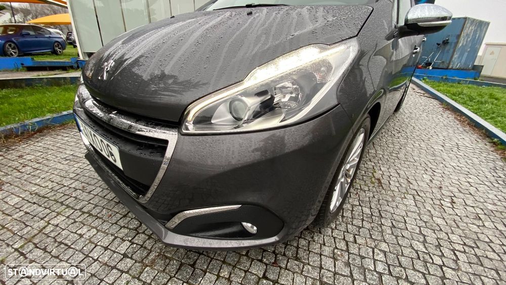 Peugeot 208 1.2 PureTech Signature - 14