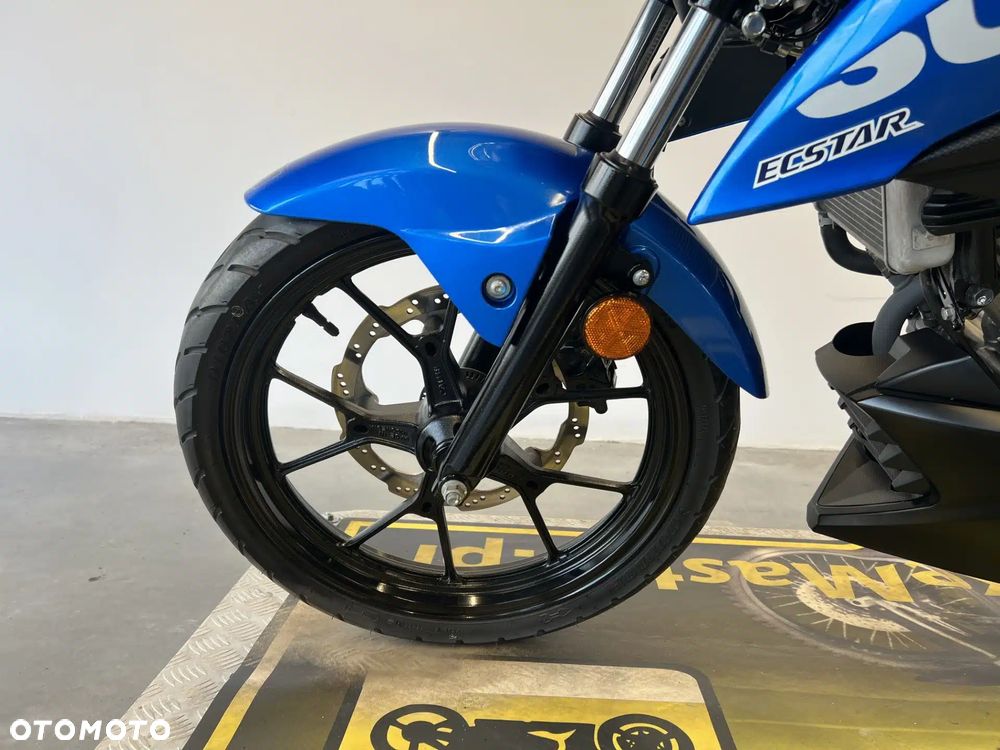 Suzuki GSX - 7