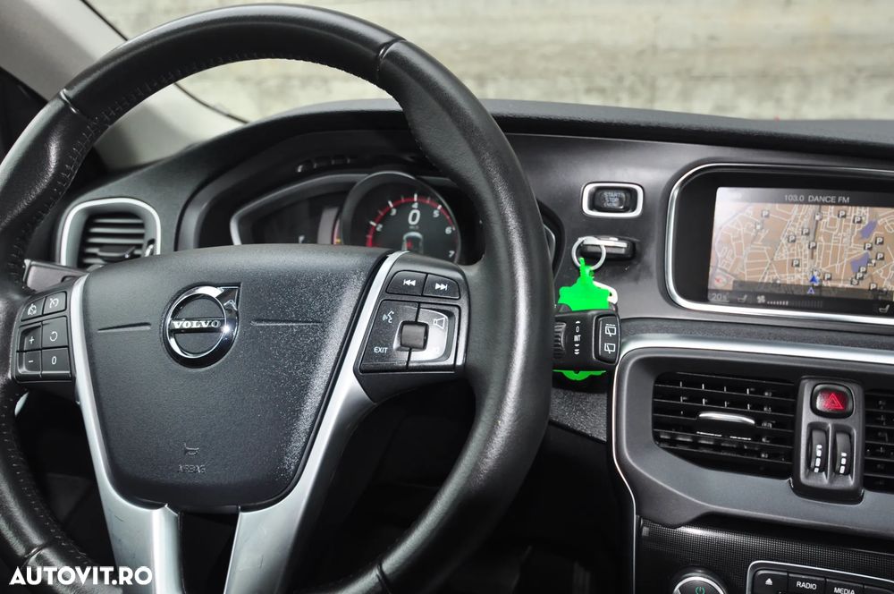 Volvo V40 T2 Geartronic Momentum - 18