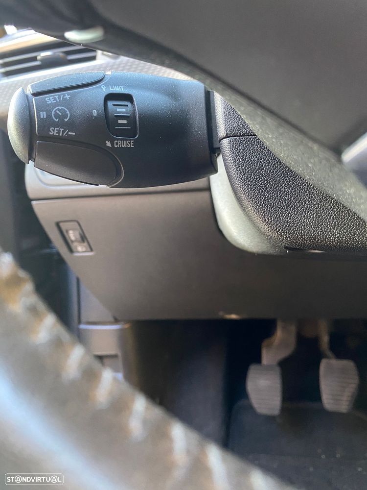 Peugeot 208 1.6 BlueHDi Style - 21