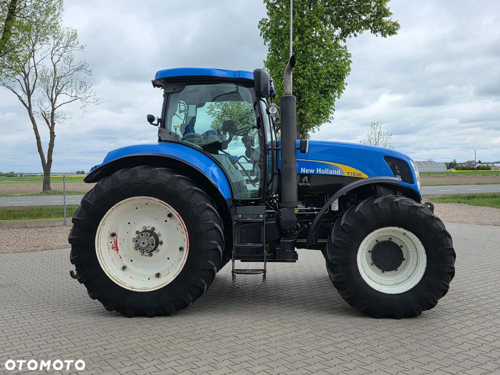 New Holland T7030 PC 2011R - 16