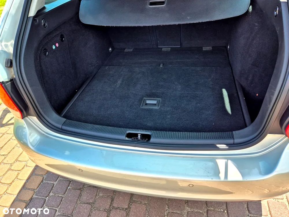 Volkswagen Golf 1.6 TDI Comfortline - 16
