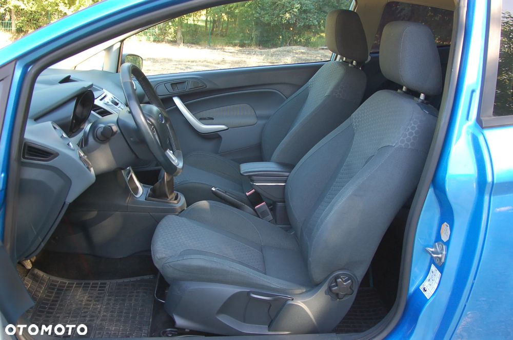 Ford Fiesta 1.4 Titanium EU5 - 11