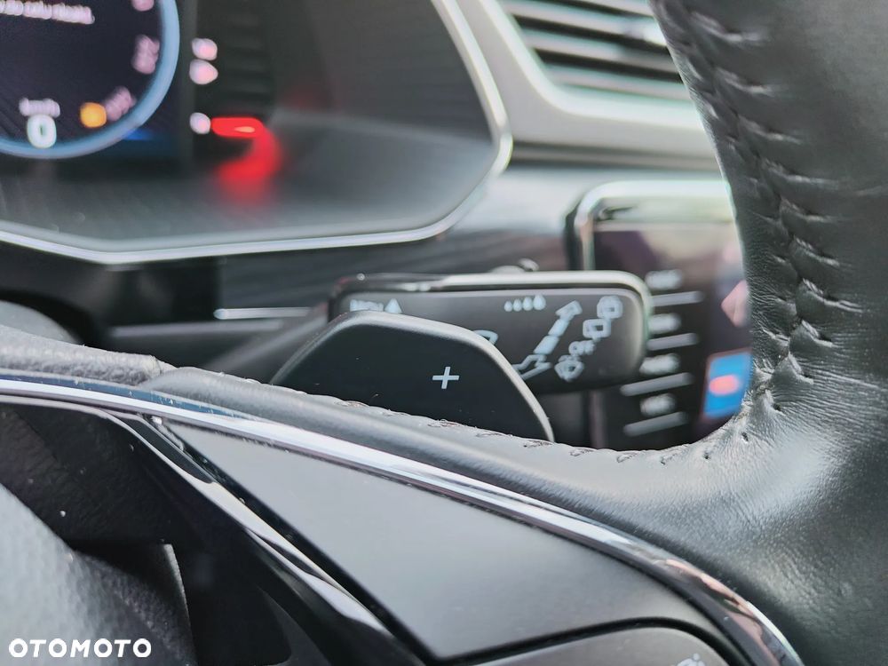 Skoda Superb 2.0 TDI DSG Premium Edition - 18