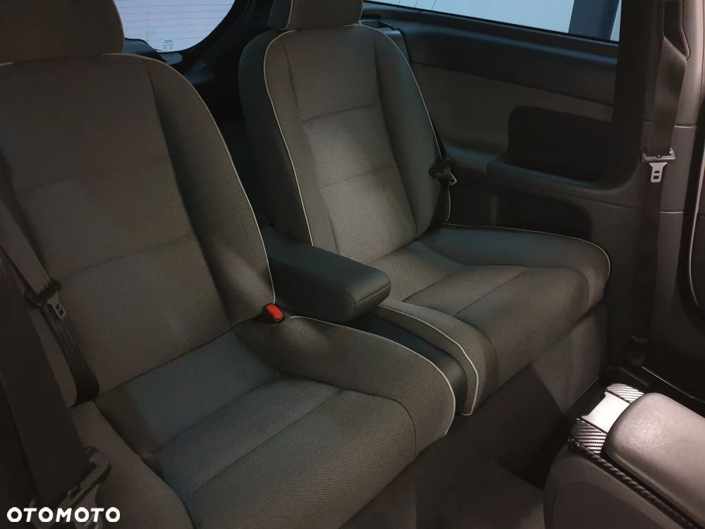 Volvo C30 D2 Momentum - 25