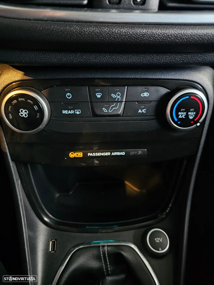 Ford Puma 1.0 EcoBoost TITANIUM - 35