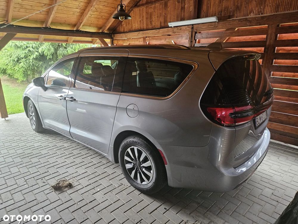Chrysler Pacifica - 10