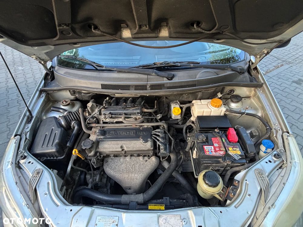 Chevrolet Aveo 1.2 16V Base (air4) - 11