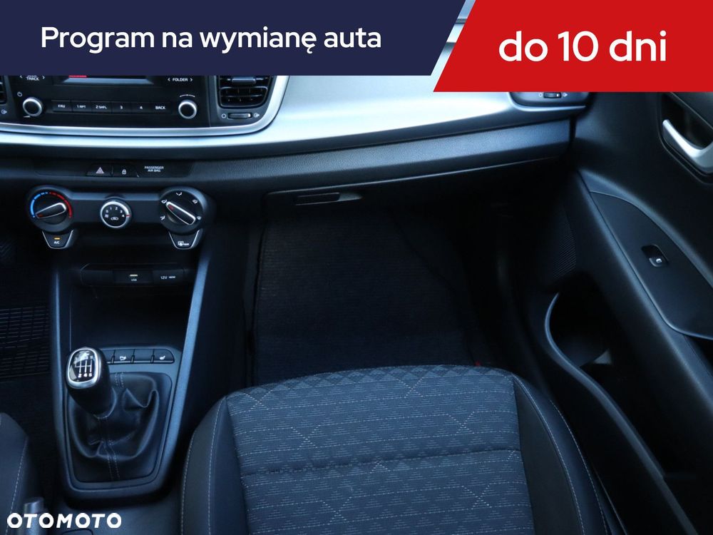 Kia Rio - 10
