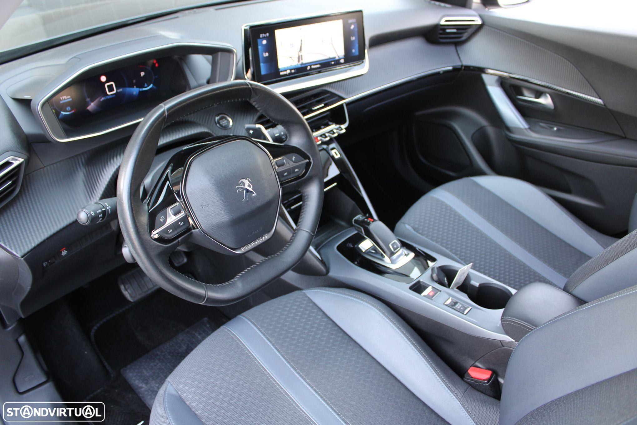 Peugeot 2008 1.2 PureTech Allure Pack EAT8 - 11