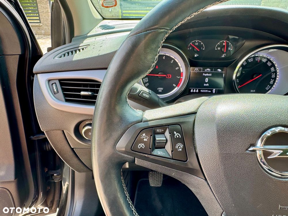 Opel Astra 1.4 Turbo Business - 18