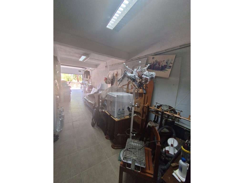 Garagem com 40 m² à venda - Grande imagem: 3/4