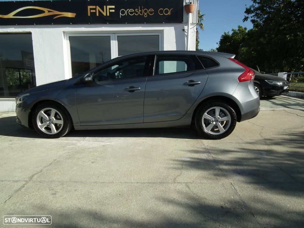Volvo V40 1.6 D2 Momentum - 7