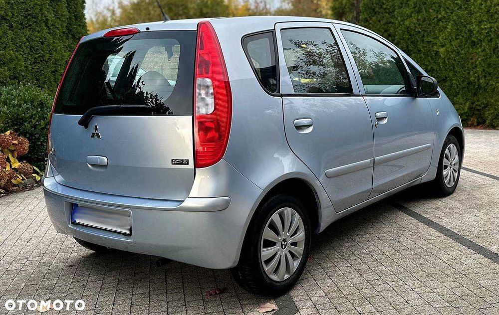 Mitsubishi Colt - 4