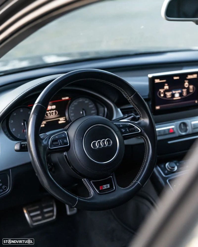 Audi S8 - 7