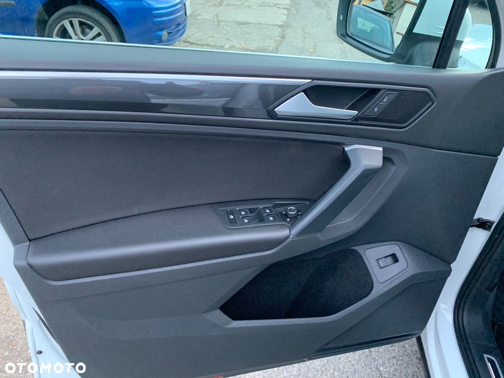 Volkswagen Tiguan - 19