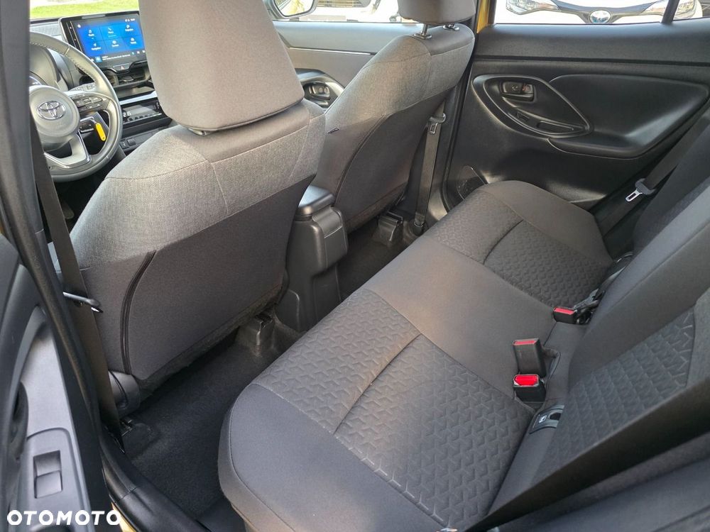 Toyota Yaris Cross Hybrid 1.5 Comfort - 16