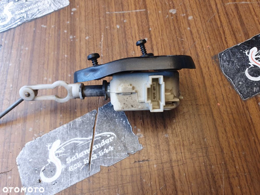 Siłownik 7M0862159 4B9962115B Silniczek Elektryczny Cięgno Zamka Klapy Bagażnika Audi A4 B6 Kombi Sedan 4B9962115B - 33