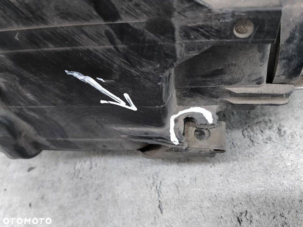 LAMPA PRZÓD PRAWA XENON AUDI A4 B6 89309160      8E0941004S - 7