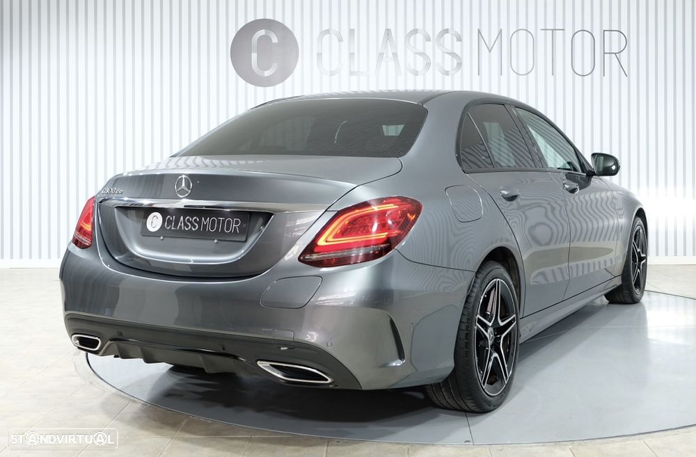 Mercedes-Benz C 300 de AMG Line - 8
