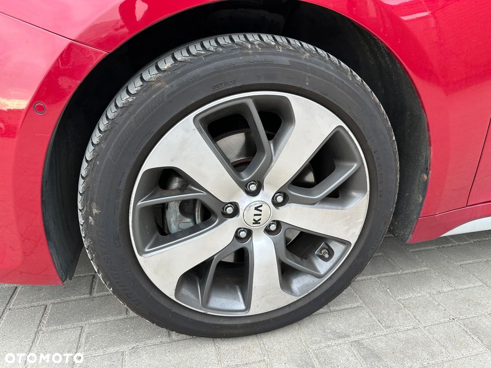 Kia Optima - 31